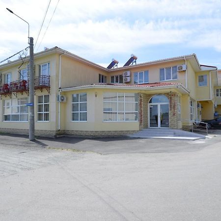 Hotel Intim Costinesti Bagian luar foto