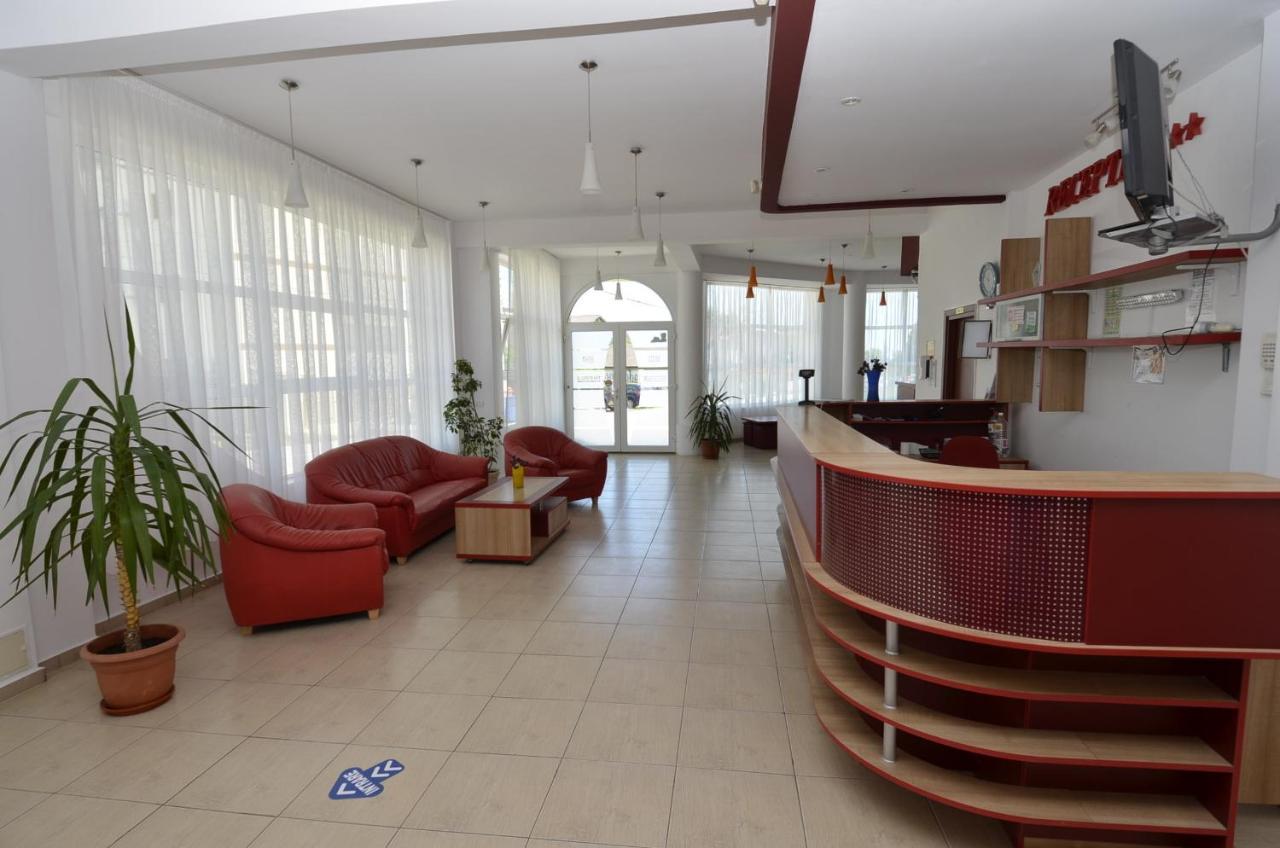Hotel Intim Costinesti Bagian luar foto