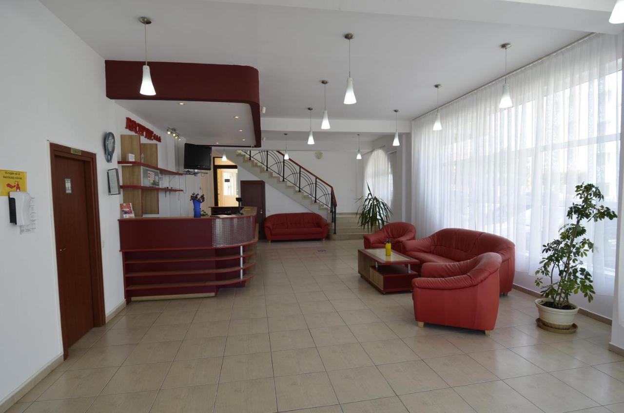 Hotel Intim Costinesti Bagian luar foto