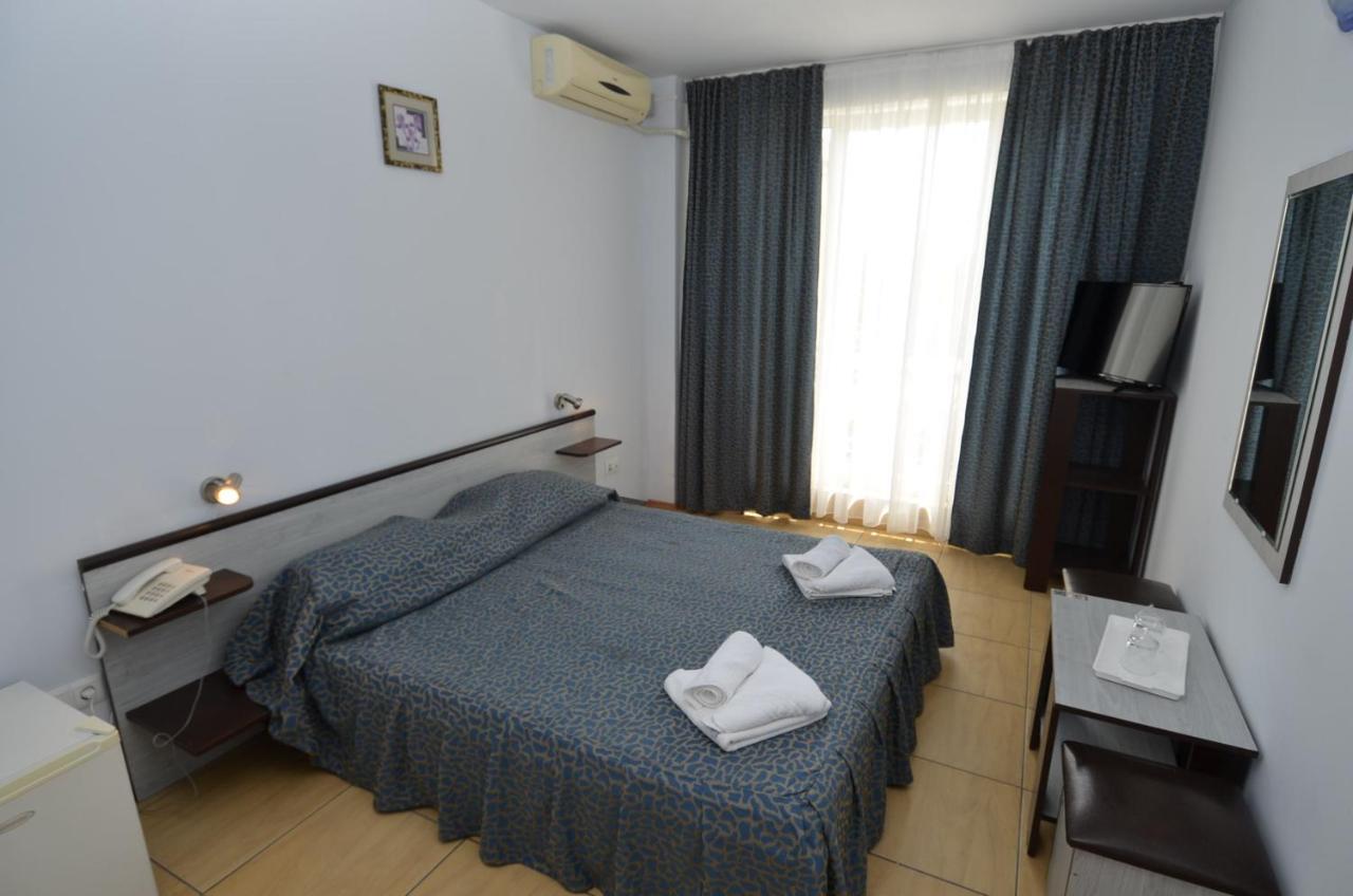 Hotel Intim Costinesti Bagian luar foto
