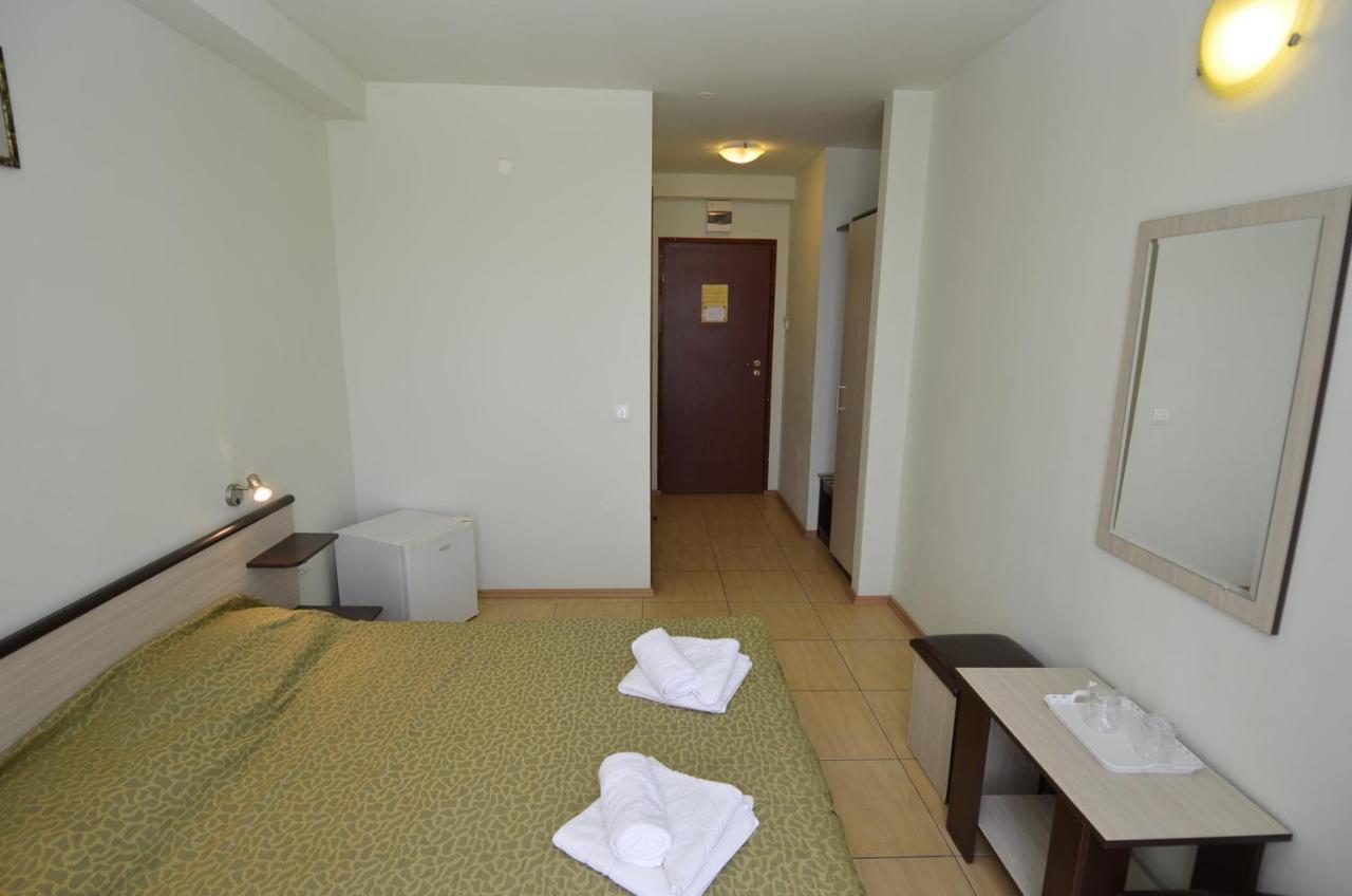 Hotel Intim Costinesti Bagian luar foto
