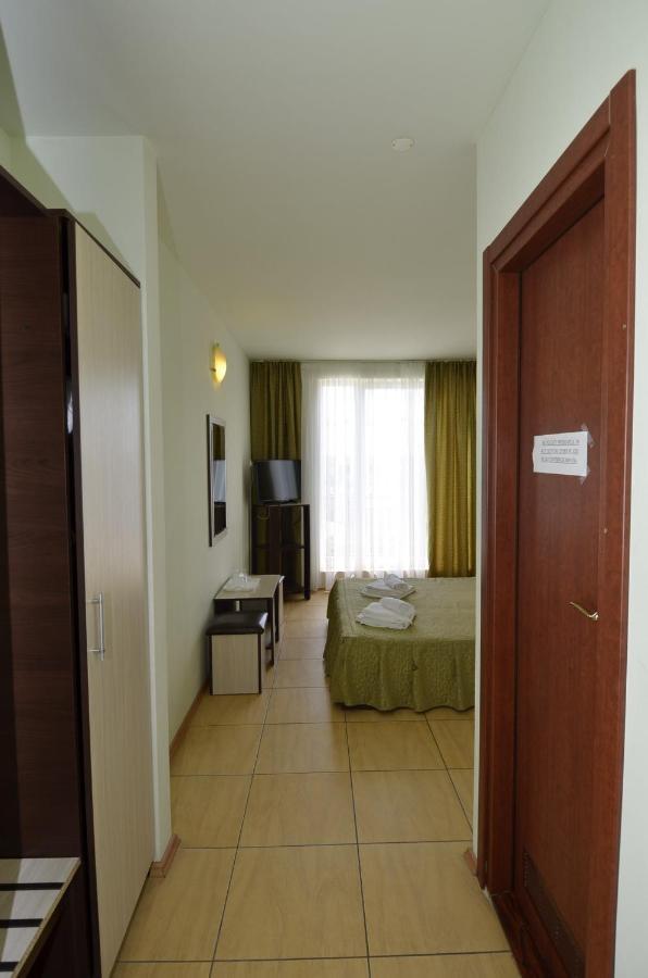 Hotel Intim Costinesti Bagian luar foto