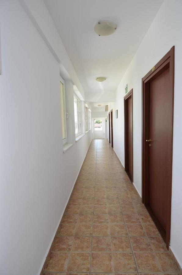 Hotel Intim Costinesti Bagian luar foto