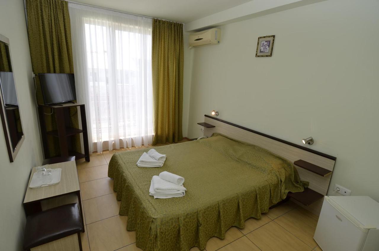 Hotel Intim Costinesti Bagian luar foto