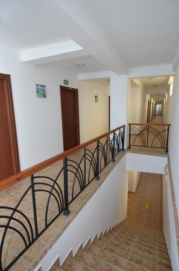Hotel Intim Costinesti Bagian luar foto