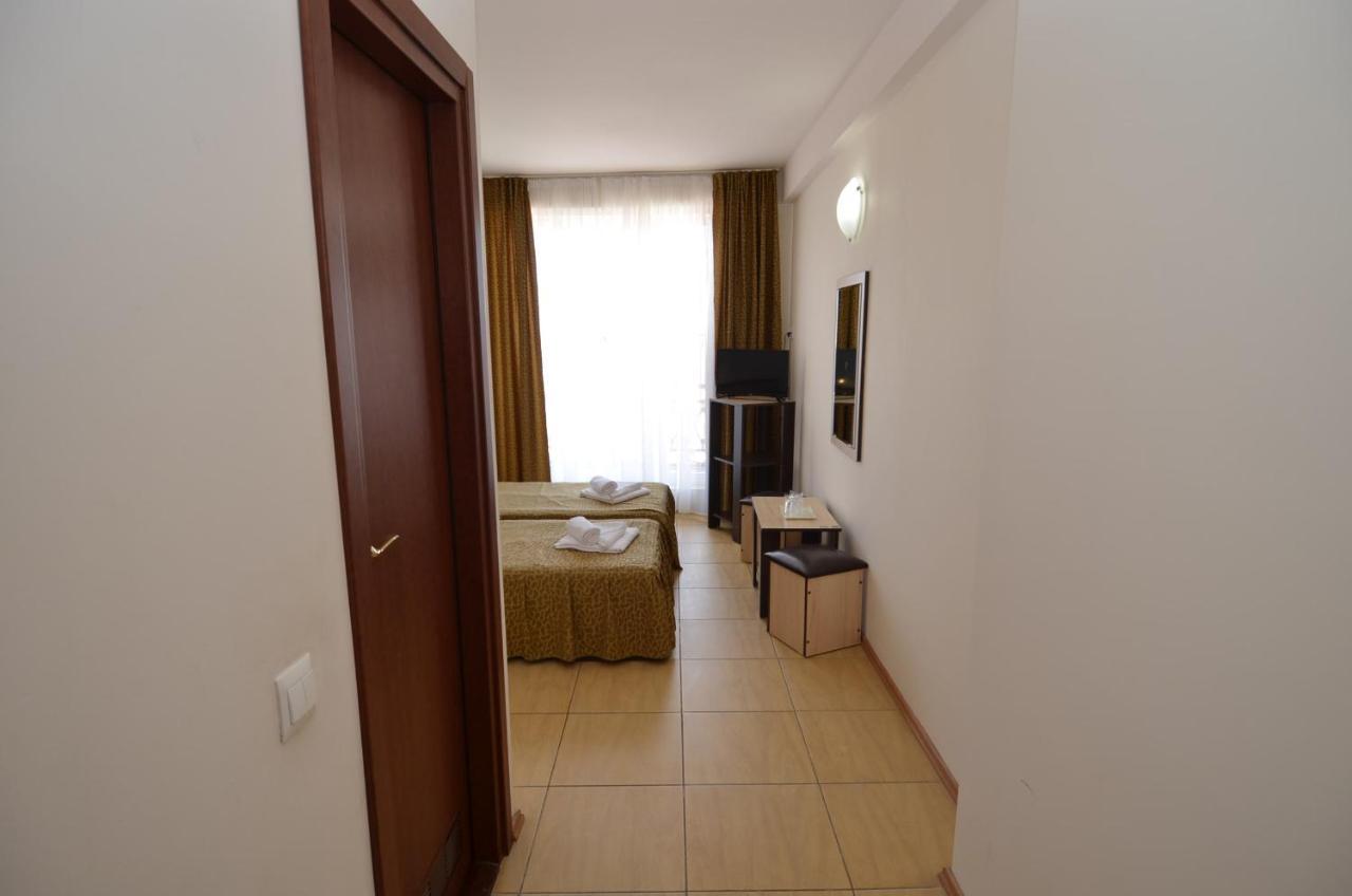 Hotel Intim Costinesti Bagian luar foto