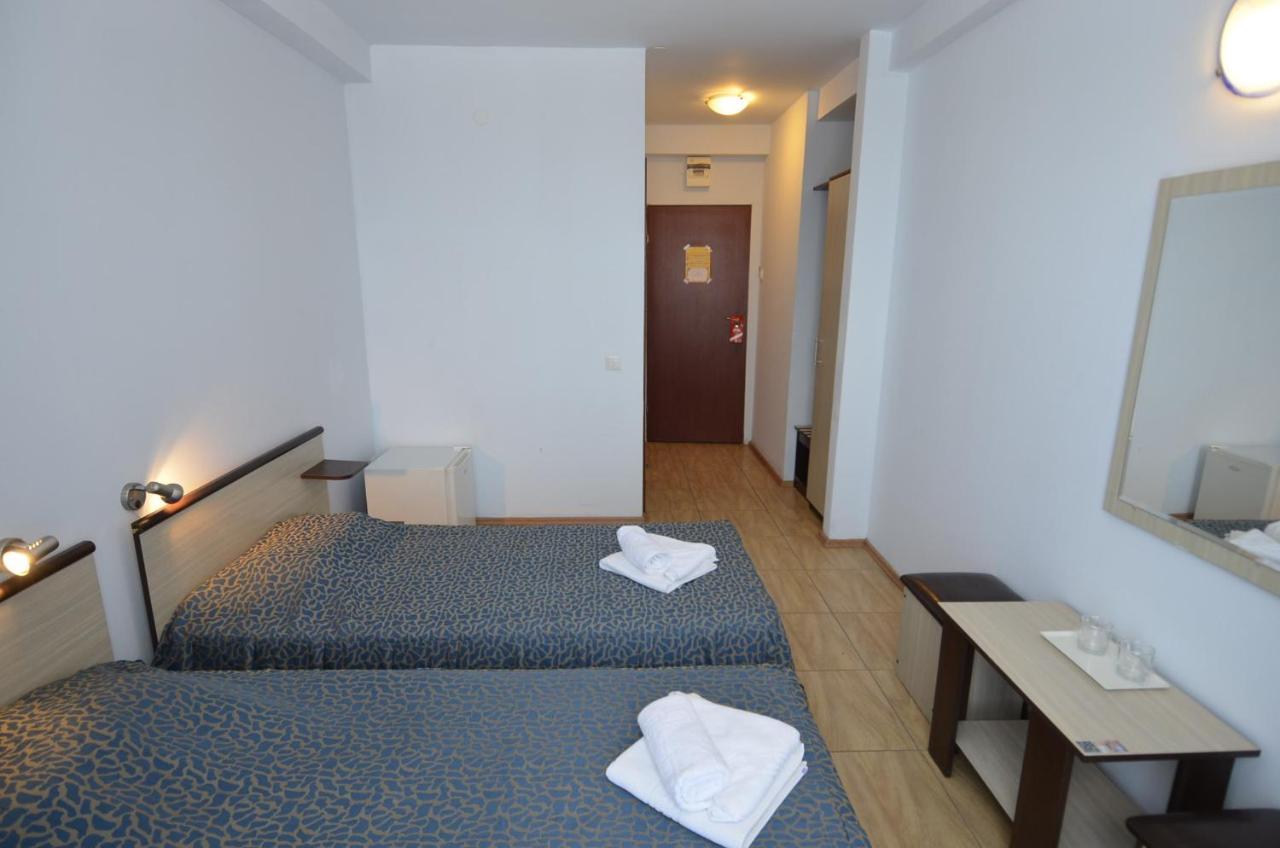 Hotel Intim Costinesti Bagian luar foto